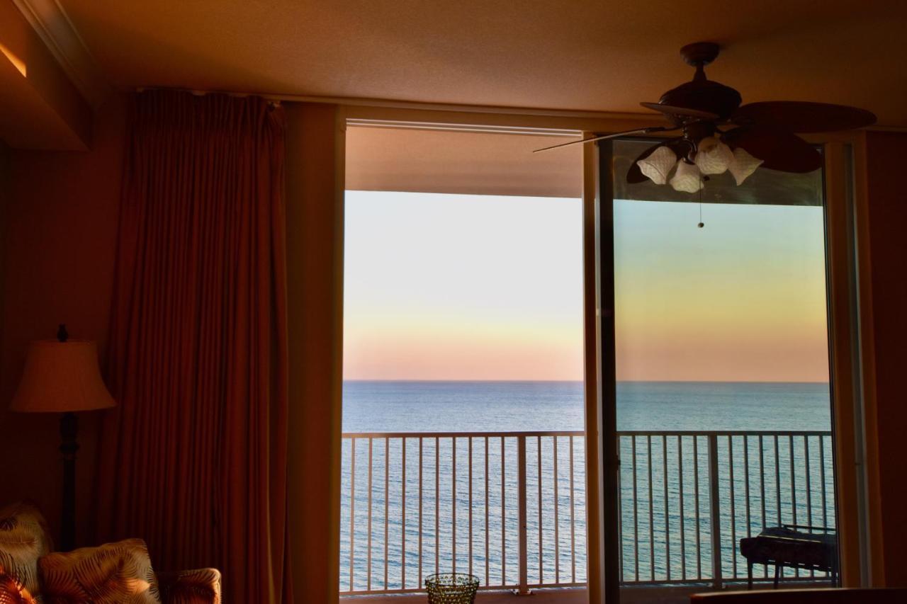 Amazing Sunset Oceanfront Apartamento